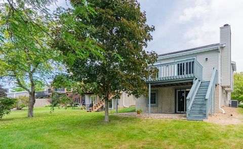 Tiny photo for 46 Parkshores Drive, Bloomington, IL 61701 (MLS # 12451294)