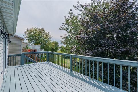 Tiny photo for 46 Parkshores Drive, Bloomington, IL 61701 (MLS # 12451294)