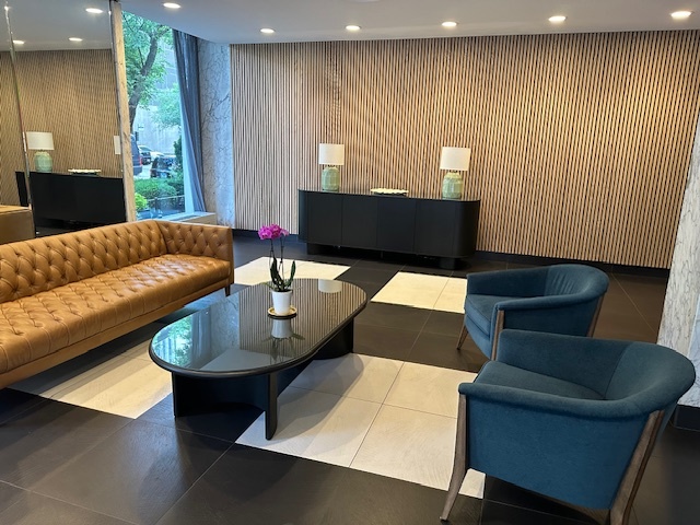 222 E Pearson Street 702