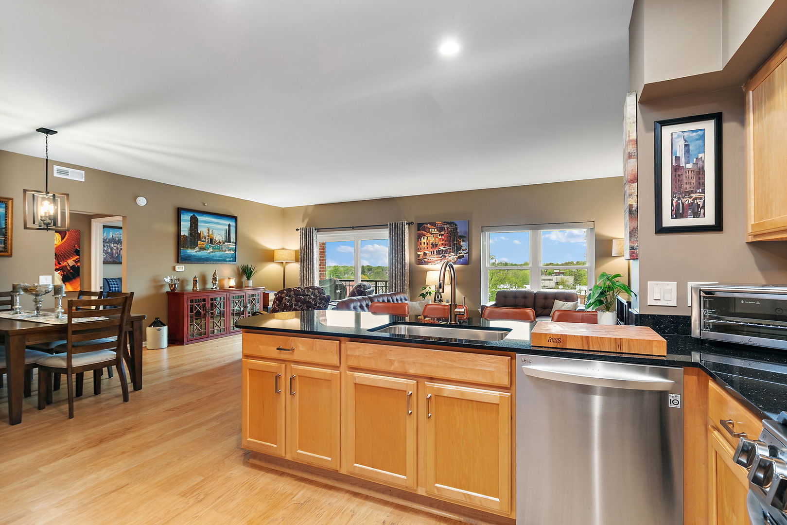 104 N Plum Grove Road 504