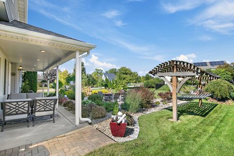 Tiny photo for 401 John Marshall Lane, Sycamore, IL 60178 (MLS # 12477197)
