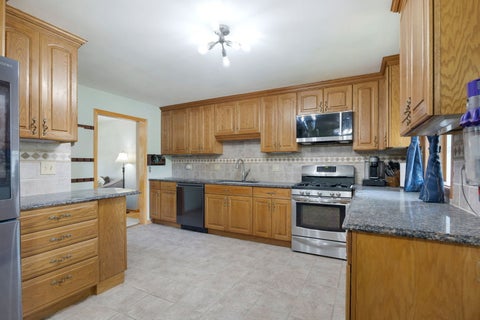 Tiny photo for 1120 S 12th Avenue, St. Charles, IL 60174 (MLS # 12743443)