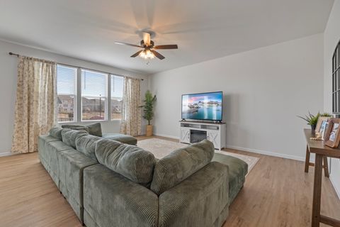 Tiny photo for 3001 Semple Way, Mundelein, IL 60060 (MLS # 12602422)