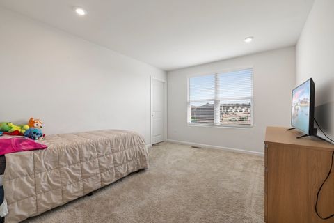 Tiny photo for 3001 Semple Way, Mundelein, IL 60060 (MLS # 12602422)