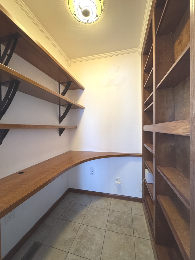 St. Anne, Illinois 60964, United States, 3 Bedrooms Bedrooms, ,2 BathroomsBathrooms,Residential,Active,234282