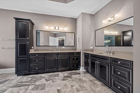 Tiny photo for 25 Clay Court, Lake Bluff, IL 60044 (MLS # 12566205)