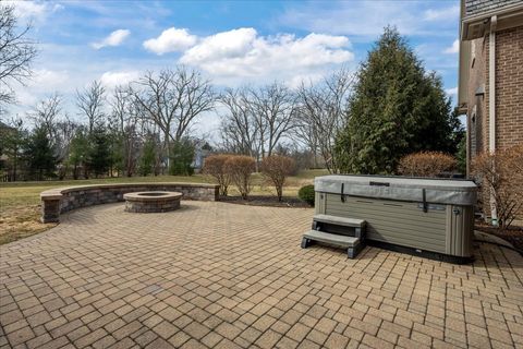 Tiny photo for 25 Clay Court, Lake Bluff, IL 60044 (MLS # 12566205)
