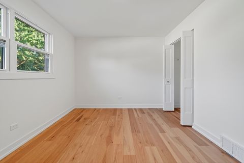 Tiny photo for 1237 N Ridge Avenue, Arlington Heights, IL 60004 (MLS # 12488955)