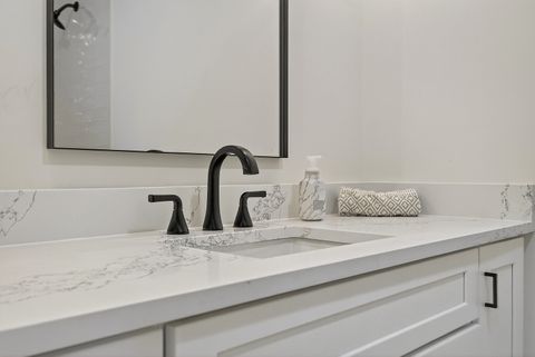Tiny photo for 1237 N Ridge Avenue, Arlington Heights, IL 60004 (MLS # 12488955)
