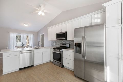 Tiny photo for 1041 Wimbledon Drive, Island Lake, IL 60042 (MLS # 12550977)