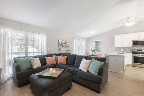 Tiny photo for 1041 Wimbledon Drive, Island Lake, IL 60042 (MLS # 12550977)