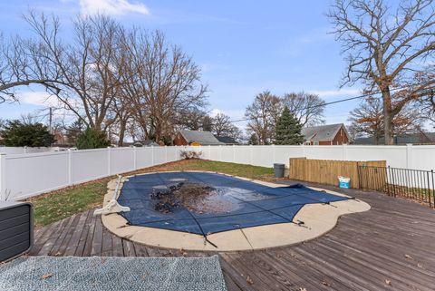 Tiny photo for 1221 20th Ave Way, East Moline, IL 61244 (MLS # 12546081)