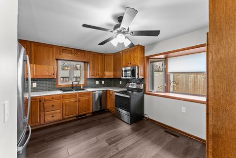 Tiny photo for 1221 20th Ave Way, East Moline, IL 61244 (MLS # 12546081)