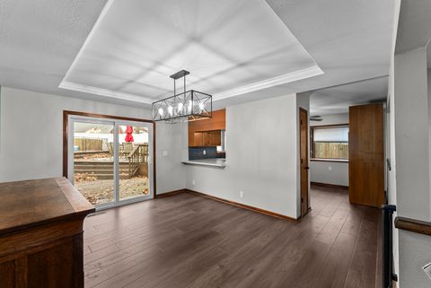 Tiny photo for 1221 20th Ave Way, East Moline, IL 61244 (MLS # 12546081)