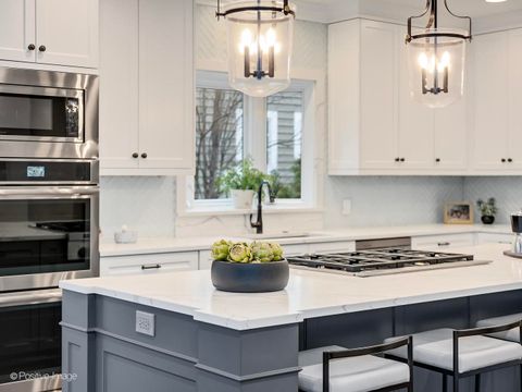 Tiny photo for 4636 Lawn Avenue, Western Springs, IL 60558 (MLS # 12578403)