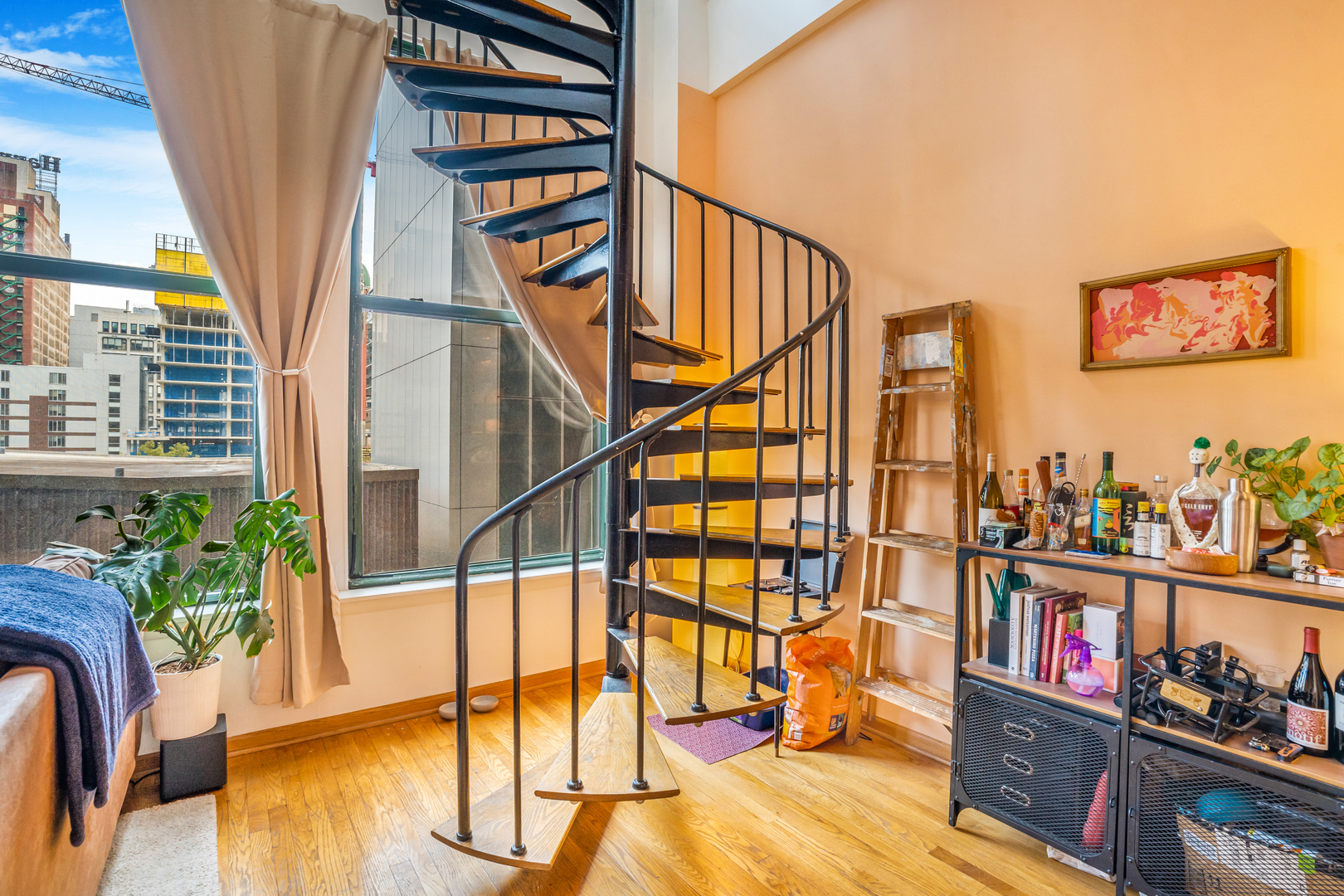 633 S PLYMOUTH Court 301