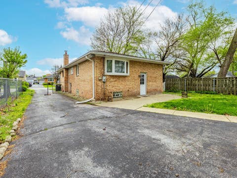 Tiny photo for 18136 Oakwood Avenue, Lansing, IL 60438 (MLS # 12725225)