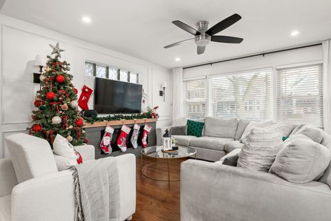 Tiny photo for 4018 N Francisco Avenue, Chicago, IL 60618 (MLS # 12533610)