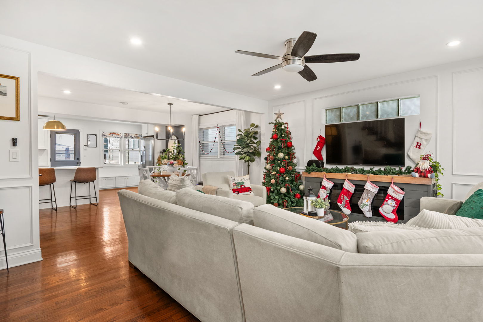 4018 N Francisco Avenue