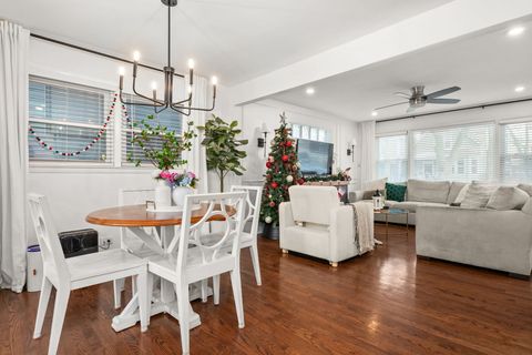 Tiny photo for 4018 N Francisco Avenue, Chicago, IL 60618 (MLS # 12533610)