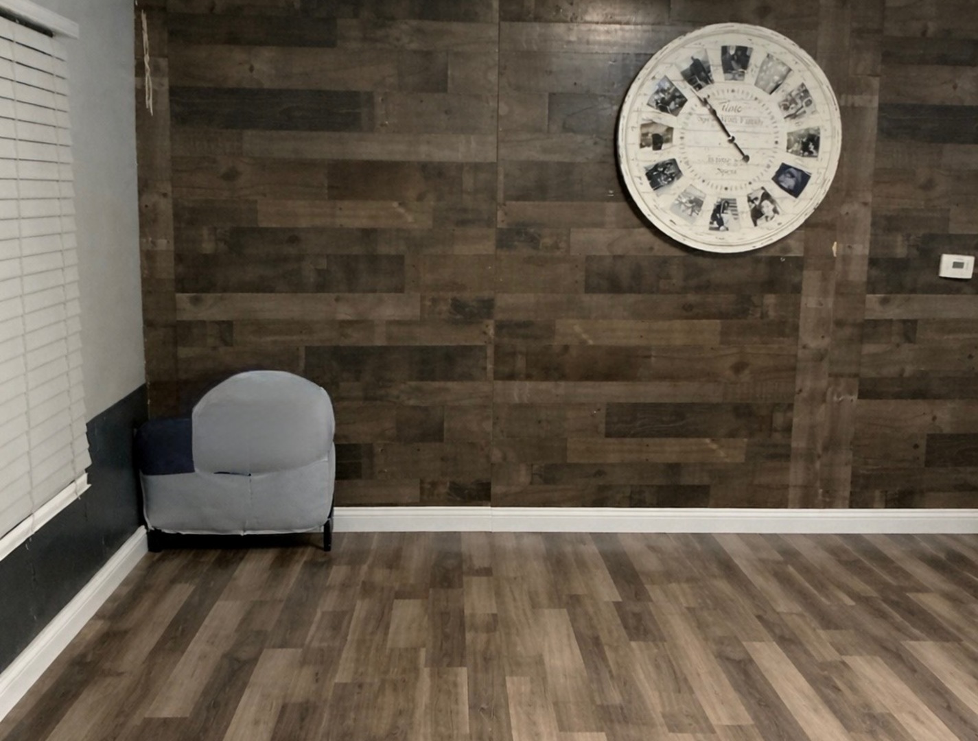 9001 S Cicero Avenue 80