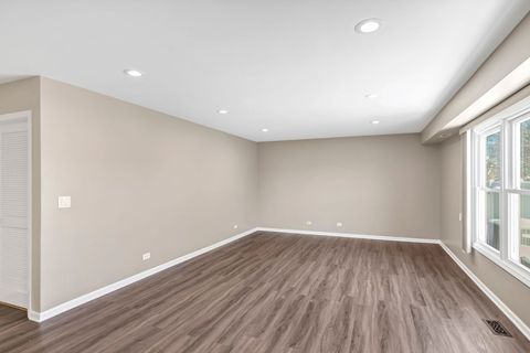 Tiny photo for 307 Orchard Lane, Bloomingdale, IL 60108 (MLS # 12529930)