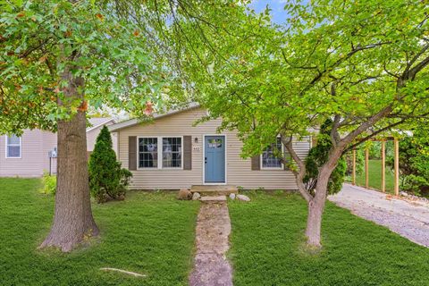 Photo of 842 N Walnut Street, Monticello, IL 61856 (MLS # 12490500)