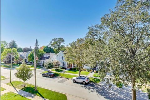 Tiny photo for 121 S Vail Avenue #403, Arlington Heights, IL 60005 (MLS # 12490748)