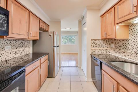 Tiny photo for 121 S Vail Avenue #403, Arlington Heights, IL 60005 (MLS # 12490748)