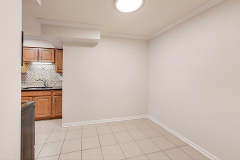 Tiny photo for 121 S Vail Avenue #403, Arlington Heights, IL 60005 (MLS # 12490748)
