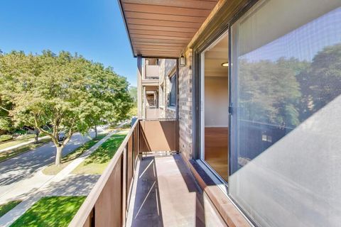 Tiny photo for 121 S Vail Avenue #403, Arlington Heights, IL 60005 (MLS # 12490748)