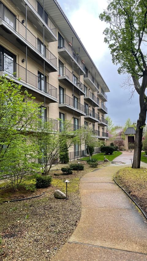 Tiny photo for 6221 N Niagara Avenue #401, Chicago, IL 60631 (MLS # 12487976)