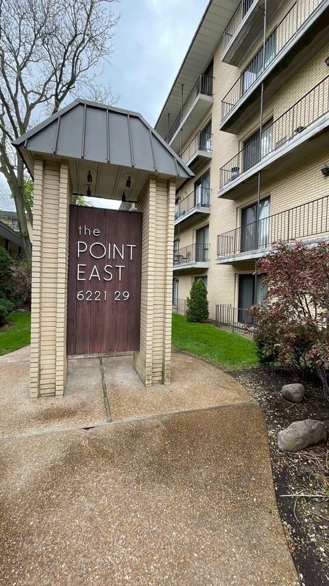 Photo of 6221 N Niagara Avenue #401, Chicago, IL 60631 (MLS # 12487976) Photo of 6221 N Niagara Avenue #401, Chicago, IL 60631 (MLS # 12487976)