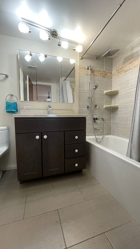 Tiny photo for 6221 N Niagara Avenue #401, Chicago, IL 60631 (MLS # 12487976)