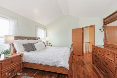 Tiny photo for 2578 Crestview Drive, Aurora, IL 60502 (MLS # 12410276)
