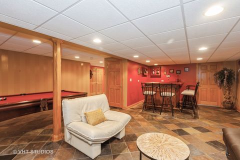 Tiny photo for 2578 Crestview Drive, Aurora, IL 60502 (MLS # 12410276)