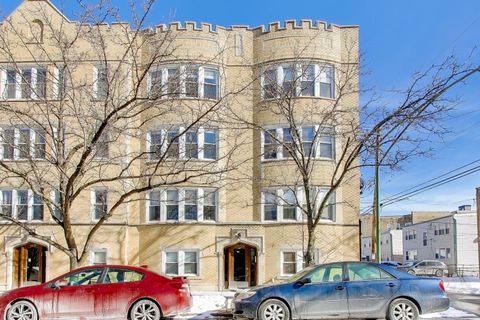 5253 N Rockwell Street 3 Chicago IL 60625