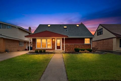 Photo of 10025 Mulberry Avenue, Oak Lawn, IL 60453 (MLS # 12516227)