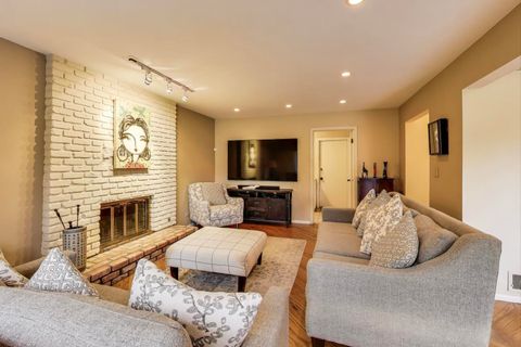 Tiny photo for 11515 BURR OAK Lane, Burr Ridge, IL 60527 (MLS # 12589391)