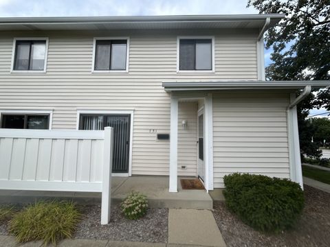 Photo of 751 EDGELAKE Point, Schaumburg, IL 60194 (MLS # 12457216)