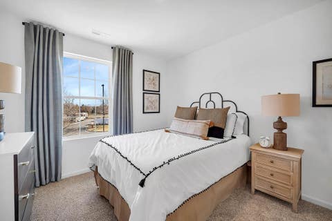 Tiny photo for 265 Canal Drive, St. Charles, IL 60174 (MLS # 12641448)