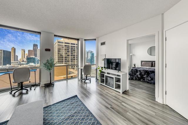 222 N Columbus Drive 3805