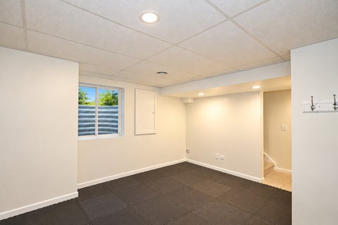 Tiny photo for 5 Flowerfield Court, Lake In The Hills, IL 60156 (MLS # 12773118)