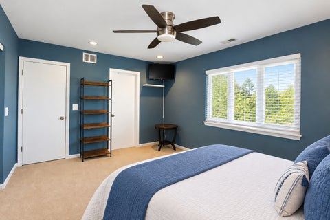 Tiny photo for 5 Flowerfield Court, Lake In The Hills, IL 60156 (MLS # 12773118)