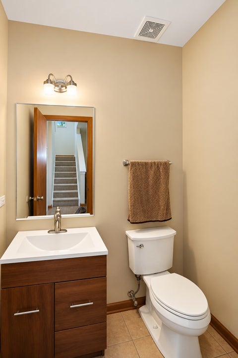 Tiny photo for 5 Flowerfield Court, Lake In The Hills, IL 60156 (MLS # 12773118)