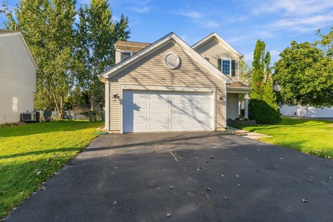 Tiny photo for 5 Flowerfield Court, Lake In The Hills, IL 60156 (MLS # 12773118)