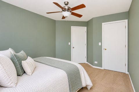 Tiny photo for 5 Flowerfield Court, Lake In The Hills, IL 60156 (MLS # 12773118)
