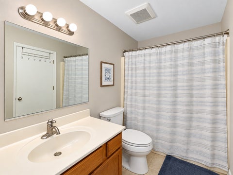 Tiny photo for 5 Flowerfield Court, Lake In The Hills, IL 60156 (MLS # 12773118)
