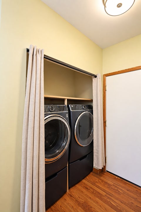 Tiny photo for 5 Flowerfield Court, Lake In The Hills, IL 60156 (MLS # 12773118)