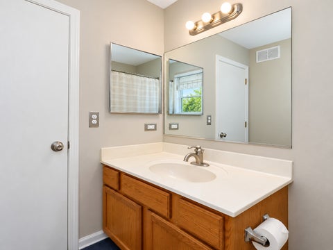 Tiny photo for 5 Flowerfield Court, Lake In The Hills, IL 60156 (MLS # 12773118)